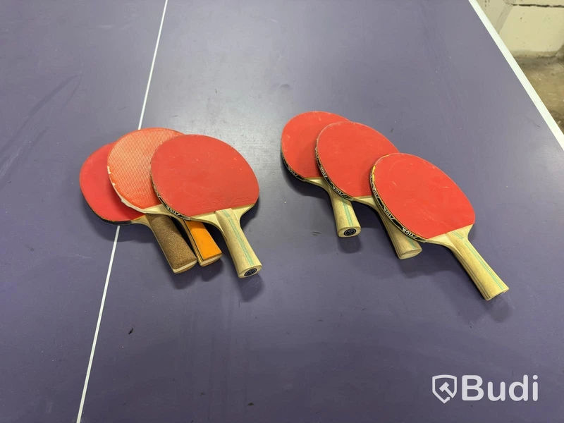 Ihopfällbart pingisbord inkl. 6 st. pingisracket