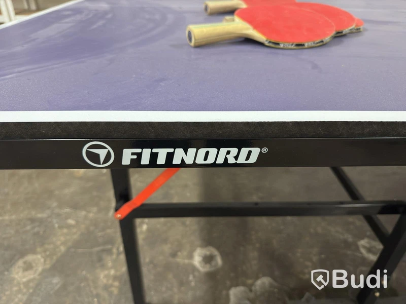 Ihopfällbart pingisbord inkl. 6 st. pingisracket