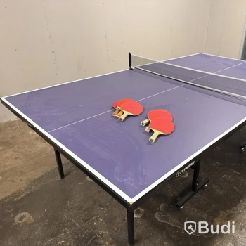 Ihopfällbart pingisbord inkl. 6 st. pingisracket