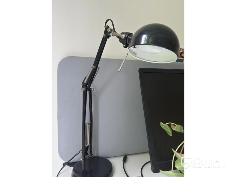Datorskärm AOC E2470SWHE inkl. bordslampa