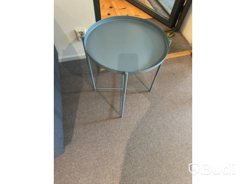 Soffa md kuddar inkl. 2 st. bord