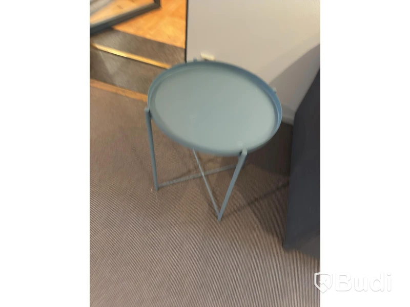 Soffa md kuddar inkl. 2 st. bord