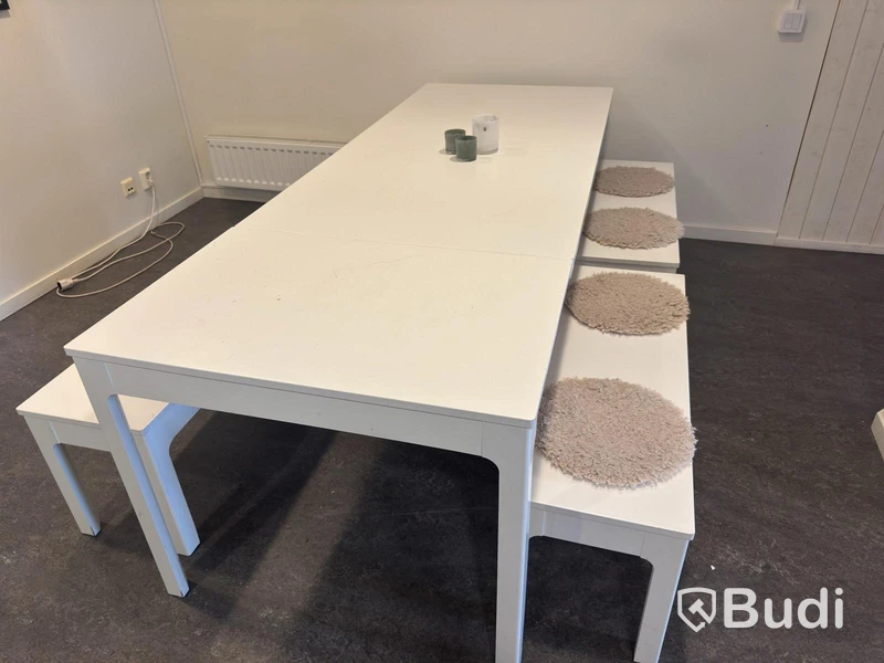 Extendable dining table incl. benches
