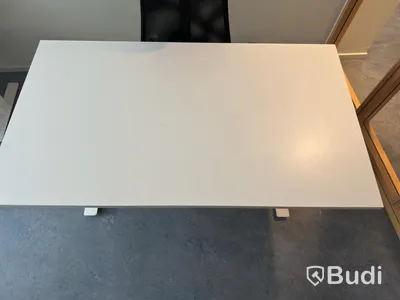 Skrivbord inkl. kontorsstol