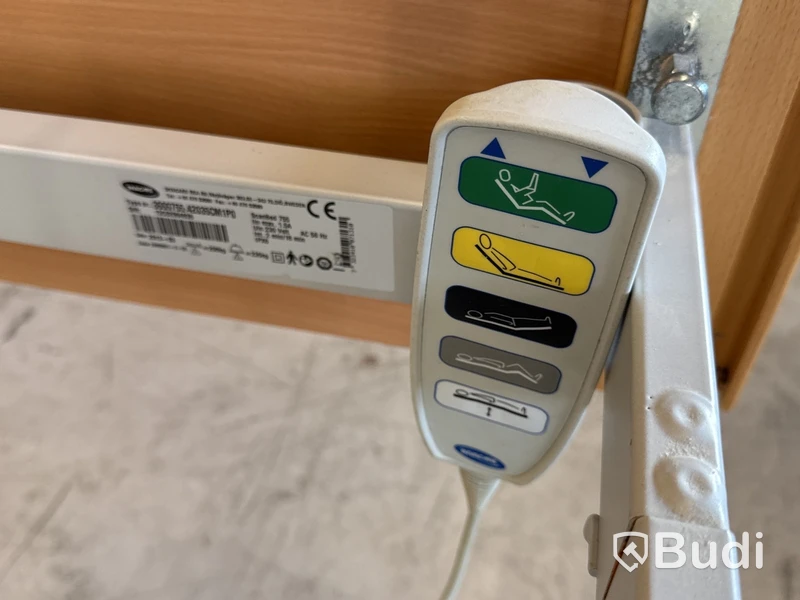 Vårdsäng, invacare SB755