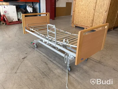 Vårdsäng, invacare SB755