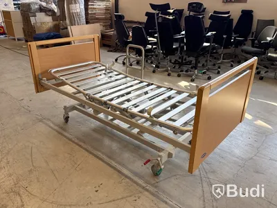 Vårdsäng, invacare SB755