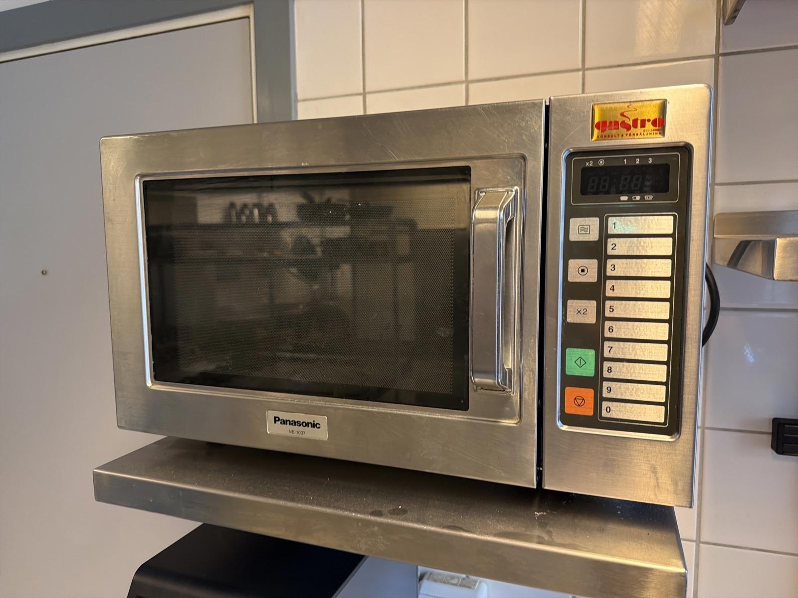 Mikrovågsugn, Panasonic NE-1037