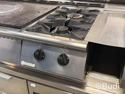 Komplett köksö med maskiner - 2x kylbänk, grill, stekhäll, spis, dubbel fritös m.m.