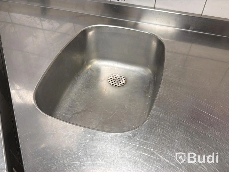Rostfri arbetsbänk med ho i vinkel