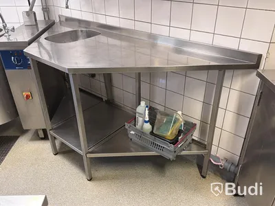 Rostfri arbetsbänk med ho i vinkel