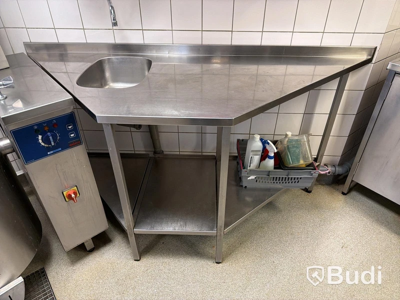 Rostfri arbetsbänk med ho i vinkel