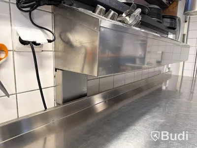 Rostfri kylbänk samt skåp med separat kylränna