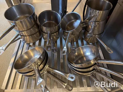 18 st kastruller och sauteuser
