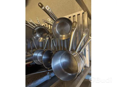18 st kastruller och sauteuser