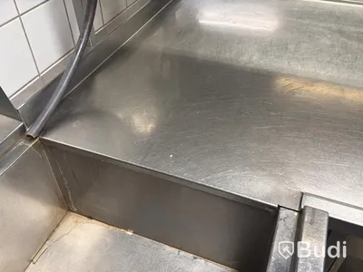 Diskbänk med avrinning