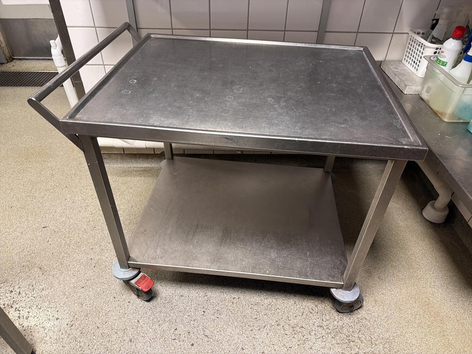 Rostfri vagn