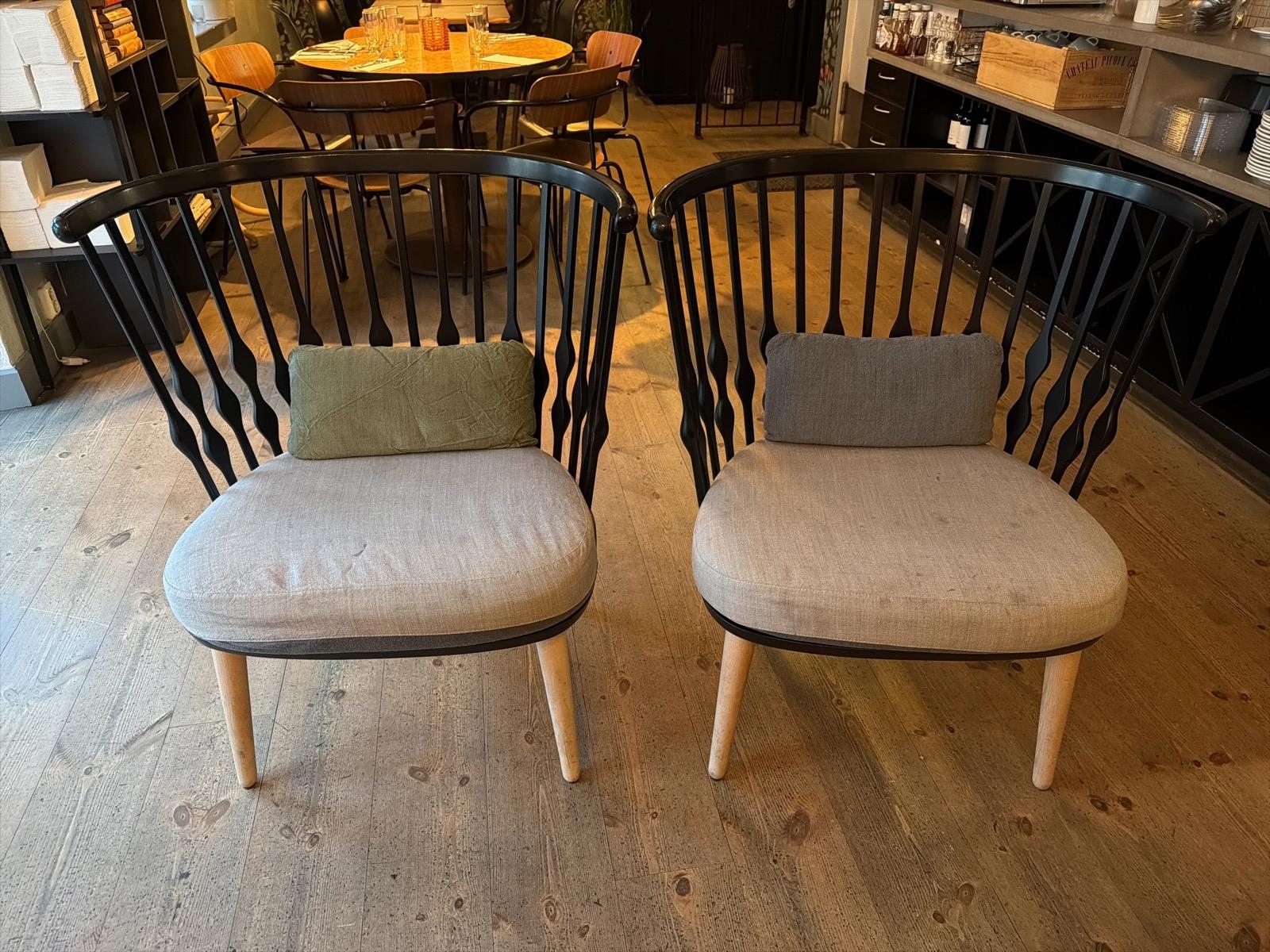 2 st loungestolar, Andreu World 'Nub'