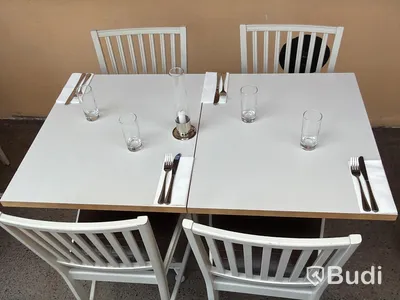 Restaurangmöbler - 10 st bord samt 20 st stolar
