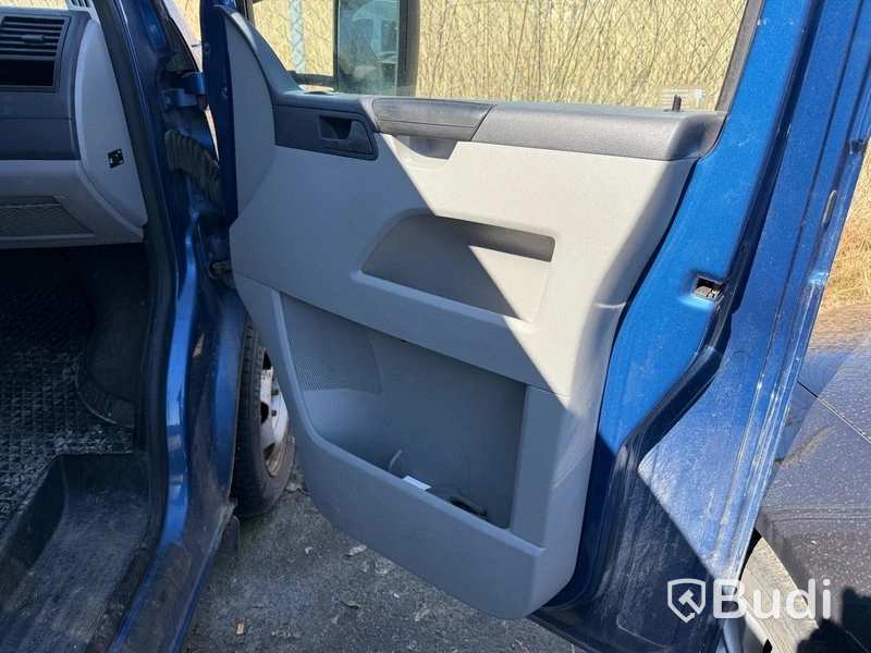 Volkswagen Transporter 2.0 TDI | Dubbelhytt | 2011 | Reparationsobjekt