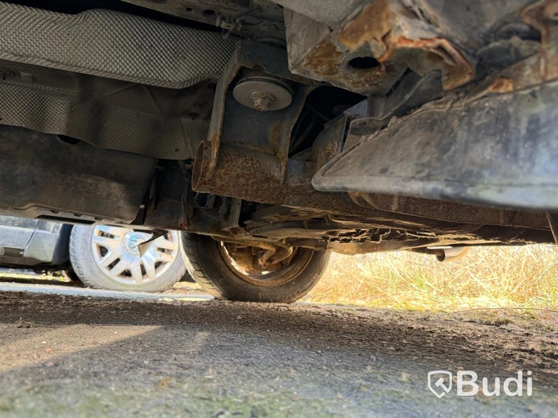 Volkswagen Transporter 2.0 TDI | Dubbelhytt | 2011 | Reparationsobjekt