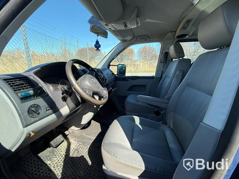 Volkswagen Transporter 2.0 TDI | Dubbelhytt | 2011 | Reparationsobjekt