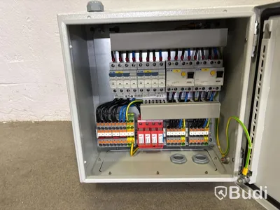 Laddbox Compleo Advanced Compact WM HC2, inkl. fördelningslåda med jordfelsbrytare och säkringar.