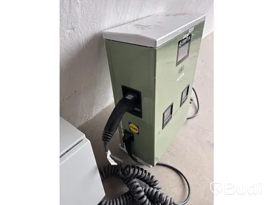 Laddbox Compleo Advanced Compact WM HC2, inkl. fördelningslåda med jordfelsbrytare och säkringar.