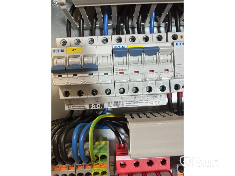Wallbox Compleo Advanced Compact WM HC2, including distribution box with RCD and fuses.