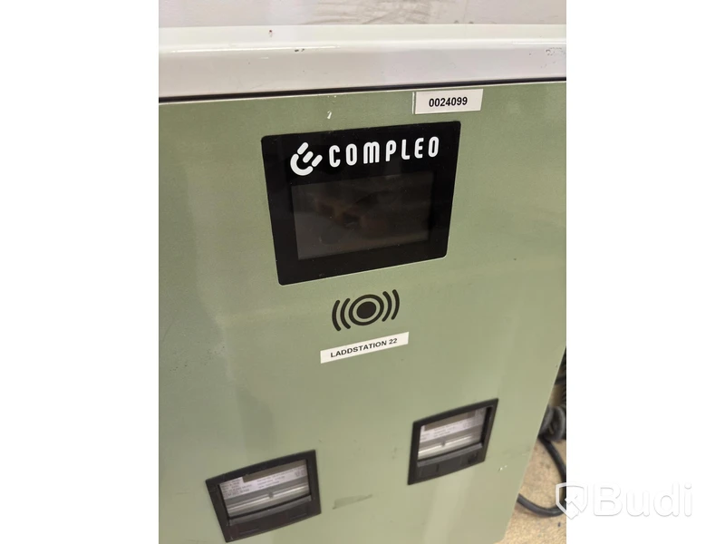 Wallbox Compleo Advanced Compact WM HC2, including distribution box with RCD and fuses.