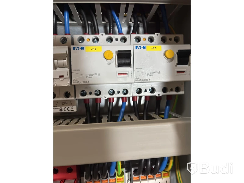 Wallbox Compleo Advanced Compact WM HC2, including distribution box with RCD and fuses.