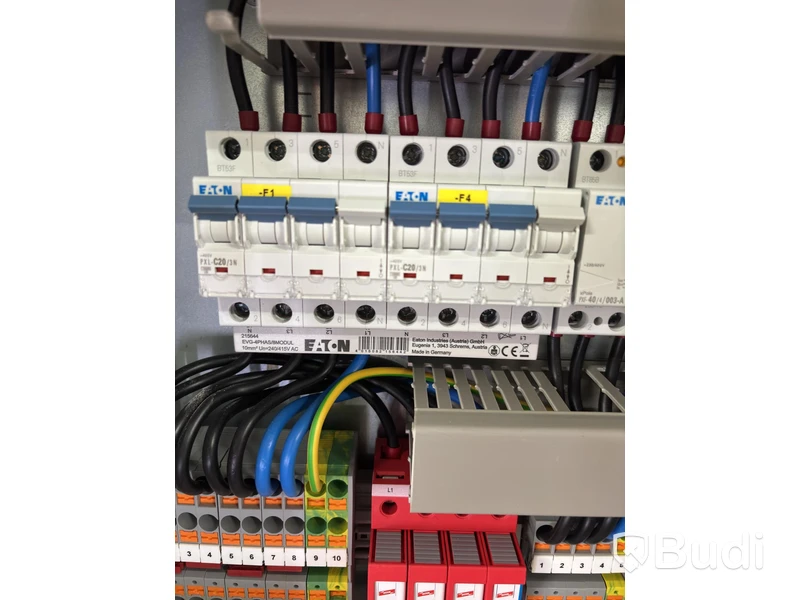 Compleo Advanced Compact WM HC2 wallbox, incl. distribution box with RCD and fuses.