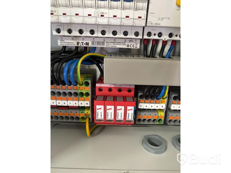 Compleo Advanced Compact WM HC2 wallbox, incl. distribution box with RCD and fuses.