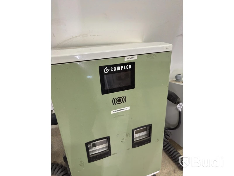 Compleo Advanced Compact WM HC2 wallbox, incl. distribution box with RCD and fuses.