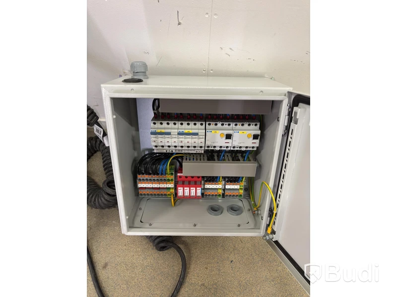 Compleo Advanced Compact WM HC2 wallbox, incl. distribution box with RCD and fuses.