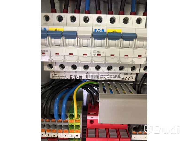 Compleo Advanced Compact WM HC2 wallbox, including distribution box with RCD and fuses.