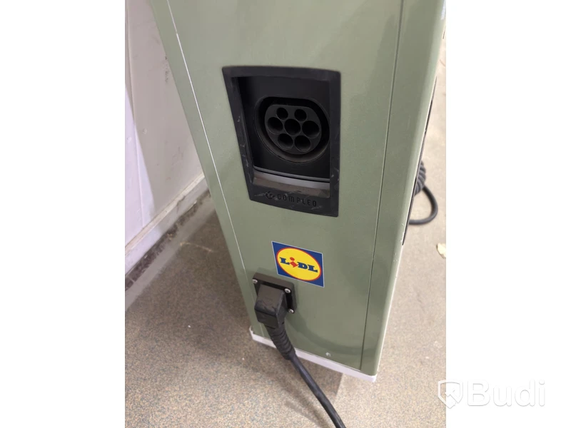 Compleo Advanced Compact WM HC2 wallbox, including distribution box with RCD and fuses.