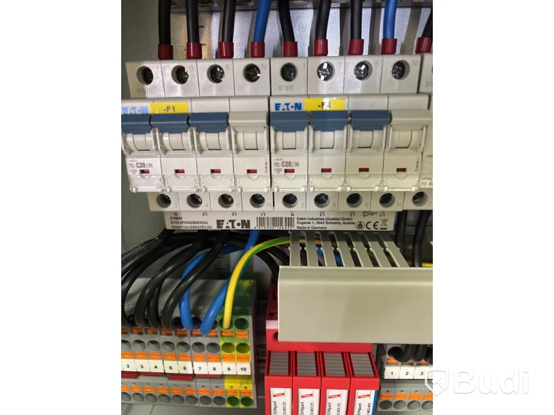 Wallbox Compleo Advanced Compact WM HC2, including distribution box with RCD and fuses.