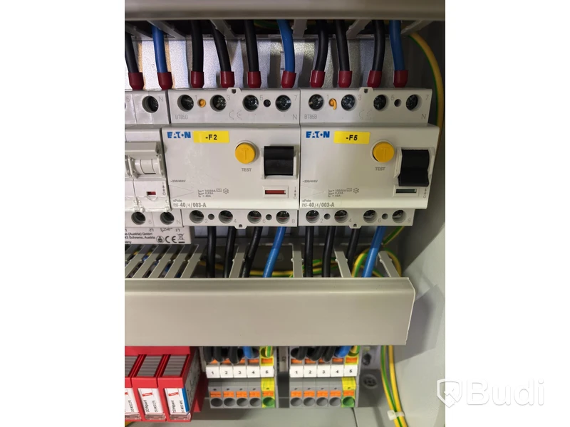 Wallbox Compleo Advanced Compact WM HC2, including distribution box with RCD and fuses.