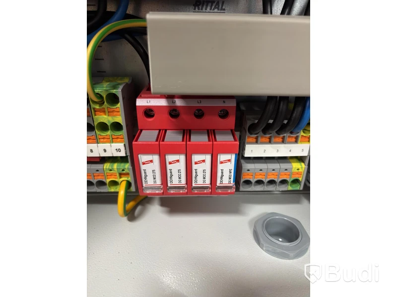 Wallbox Compleo Advanced Compact WM HC2, including distribution box with RCD and fuses.