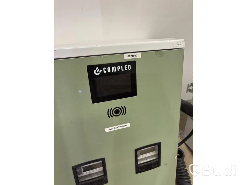 Wallbox Compleo Advanced Compact WM HC2, including distribution box with RCD and fuses.