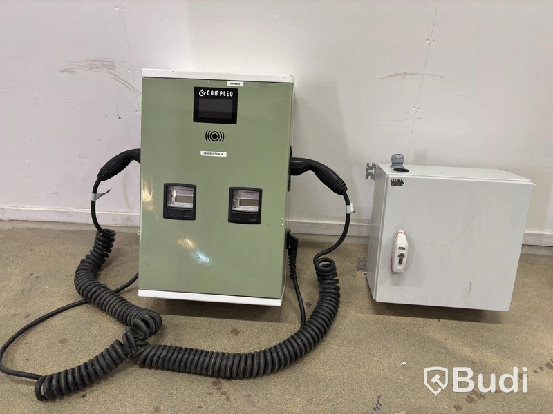 Wallbox Compleo Advanced Compact WM HC2, including distribution box with RCD and fuses.