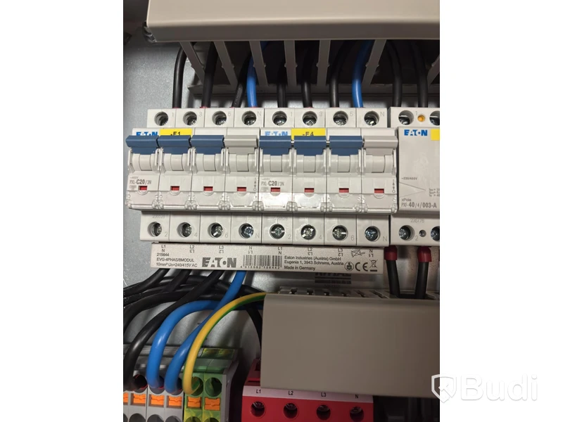 Wallbox Compleo Advanced Compact WM HC2, incl. distribution box with RCD and fuses.