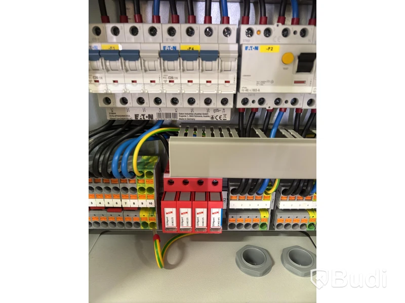 Wallbox Compleo Advanced Compact WM HC2, including distribution box with RCD and fuses.