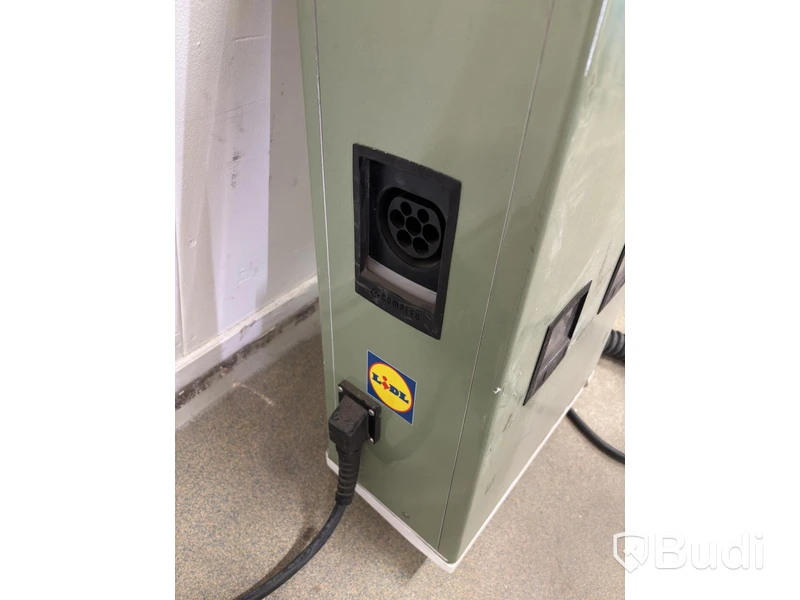 Wallbox Compleo Advanced Compact WM HC2, including distribution box with RCD and fuses.
