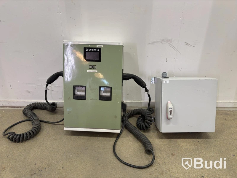 Wallbox Compleo Advanced Compact WM HC2, including distribution box with RCD and fuses.