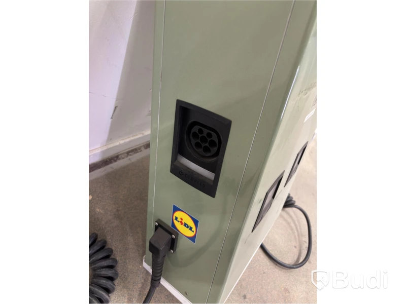 Wallbox Compleo Advanced Compact WM HC2, including distribution box with RCD and fuses.