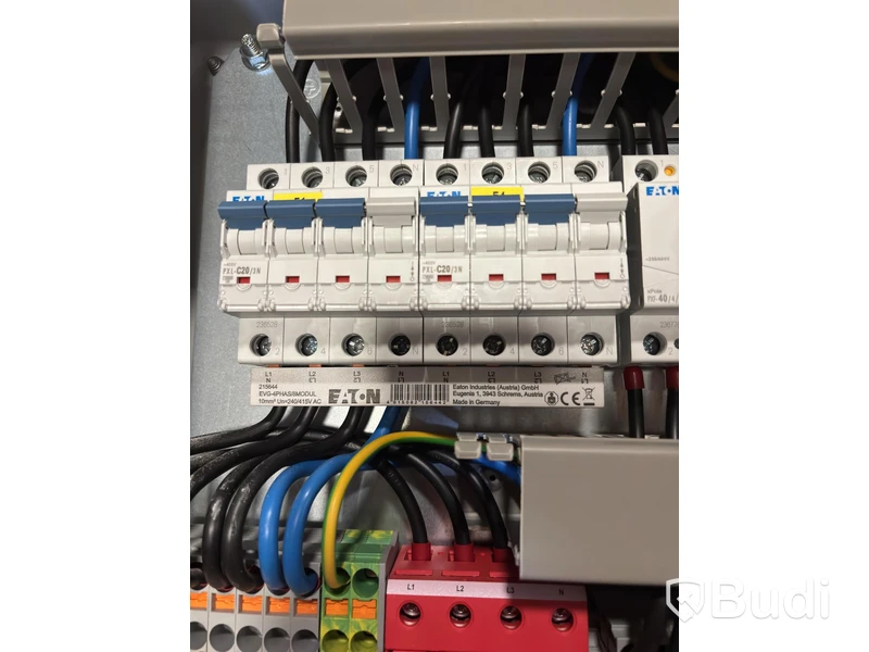 Wallbox Compleo Advanced Compact WM HC2, including distribution box with RCD and fuses.