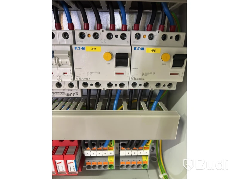 Wallbox Compleo Advanced Compact WM HC2, incl. distribution box with RCD and fuses.