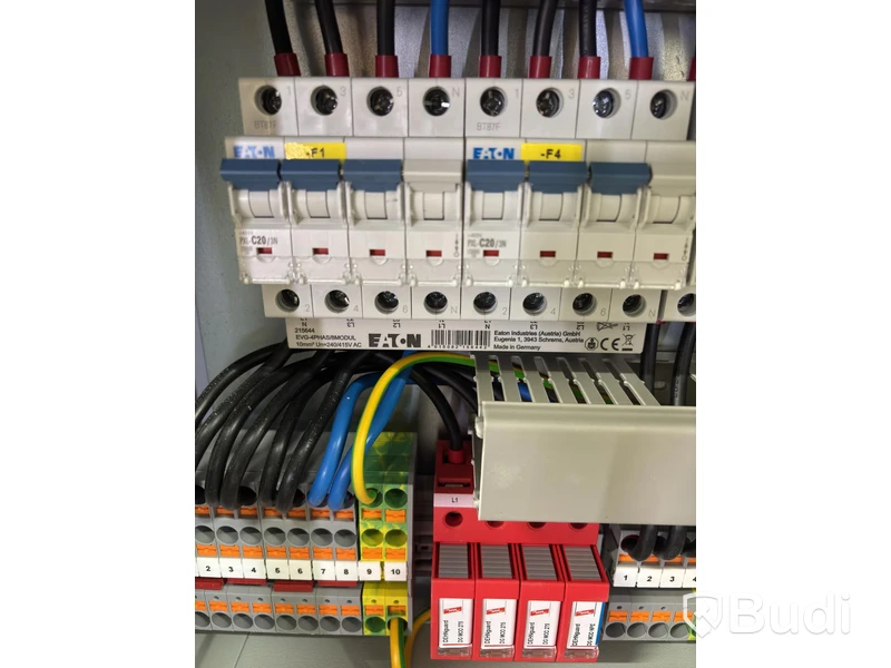 Wallbox Compleo Advanced Compact WM HC2, incl. distribution box with RCD and fuses.